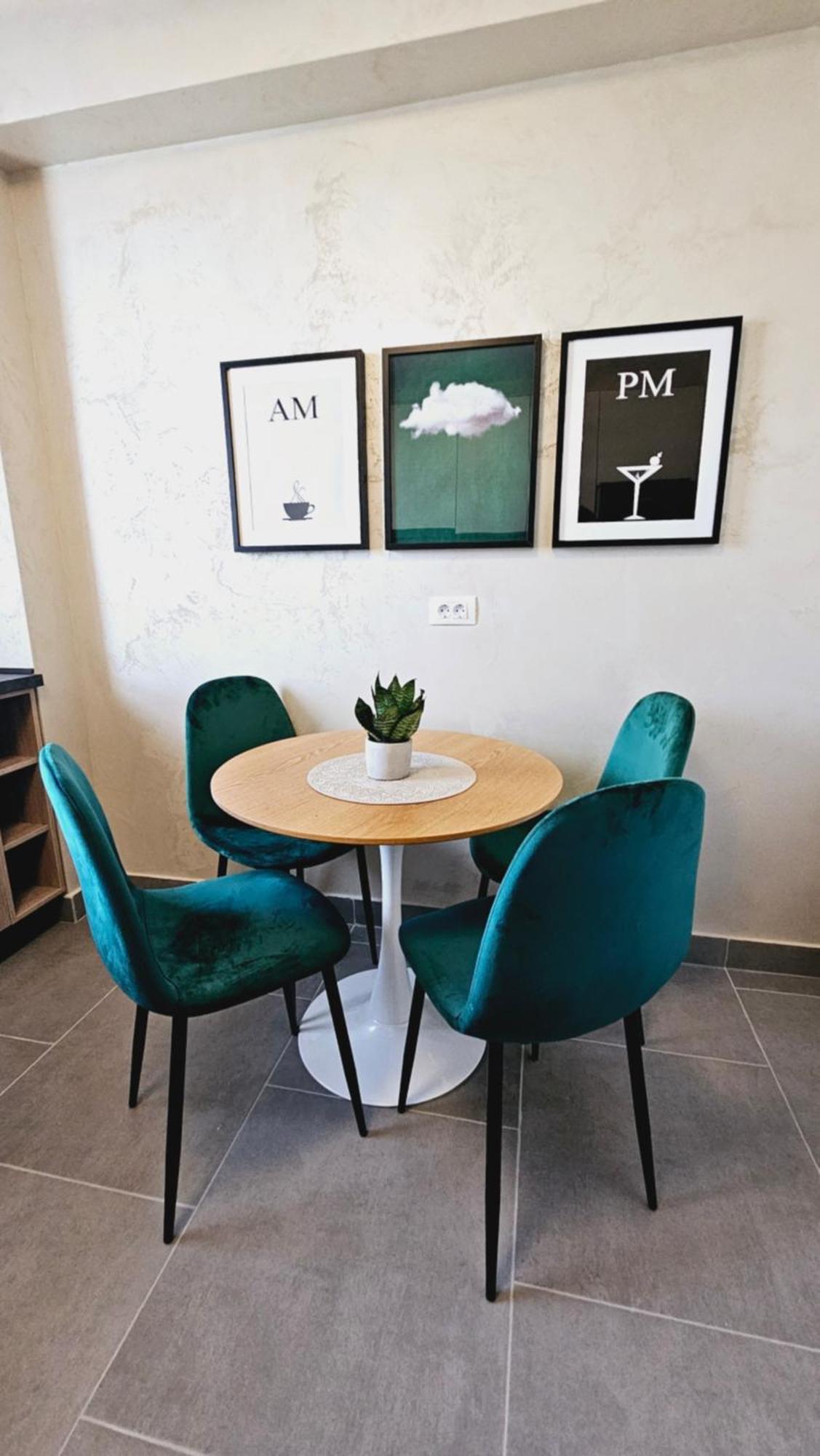 Cozy Apartments - Panoramic Suites Near Coresi Mall #Brasov Exterior photo